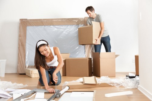 Careful packing and loading for a flat removal in Bankside