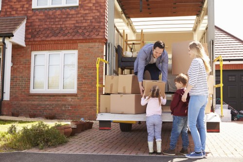 Local removals planning and packing materials for Bankside customers